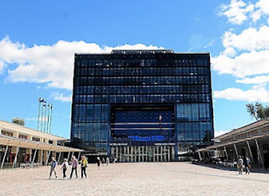 france/montpellier/landmark/hotel-de-ville-de-montpellier