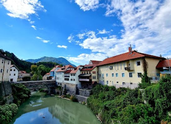 slovenia/skofja-loka/landmark/statue-of-st-john-of-nepomuk