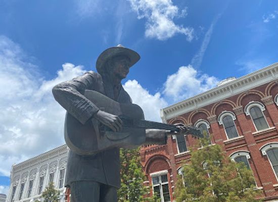 alabama/montgomery/landmark/the-hank-williams-museum