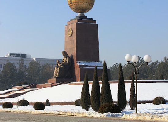 uzbekistan/tashkent/landmark/independence-monument-mustaqillik-monumenti