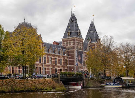 netherlands/amsterdam/museumplein/landmark/rijksmuseum