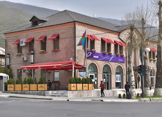 azerbaijan/sheki/landmark/central-hostel