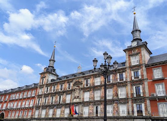 spain/madrid/sol/landmark/plaza-mayor
