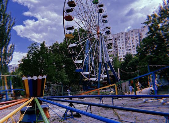 moldova/chisinau/botanica/landmark/befly-garden