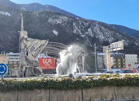 andorra/escaldes-engordany/landmark/calidea-i-la-dama-del-gel