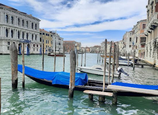 italy/venice-lido/landmark/monument-to-paolo-sarpi