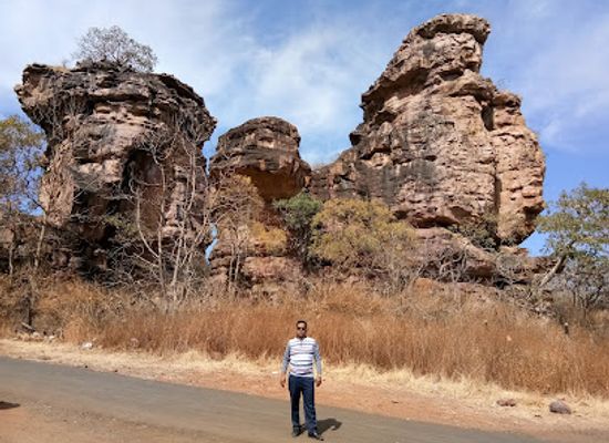 india/central-india/landmark/bhimbetka-rock-shelters