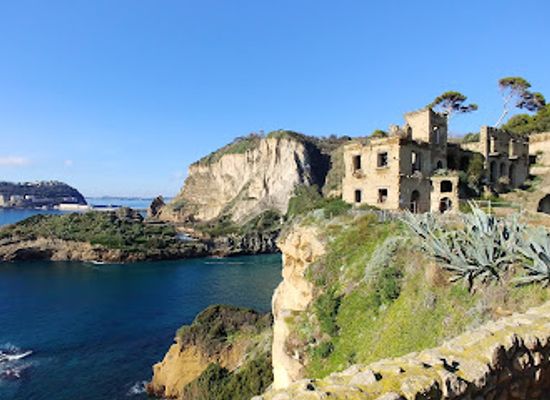 italy/naples/posillipo/landmark/parco-archeologico-del-pausilypon