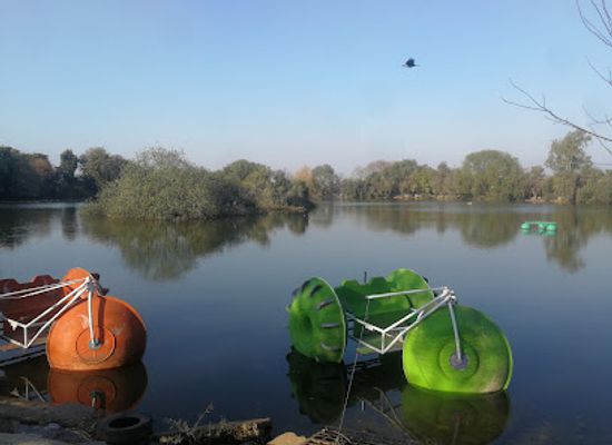pakistan/rawalpindi/ayub-national-park/landmark/noveltea-lake-ayub-national-park