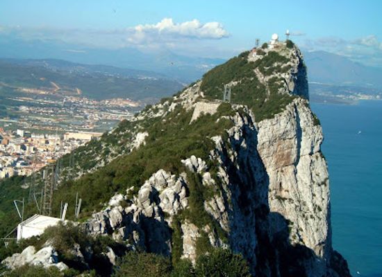 gibraltar/upper-rock-nature-reserve/landmark/gibraltar-cable-car