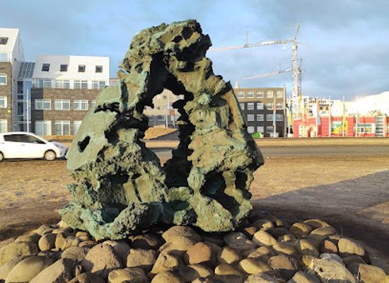 iceland/reykjavik/hlioar/landmark/islandsvaroan