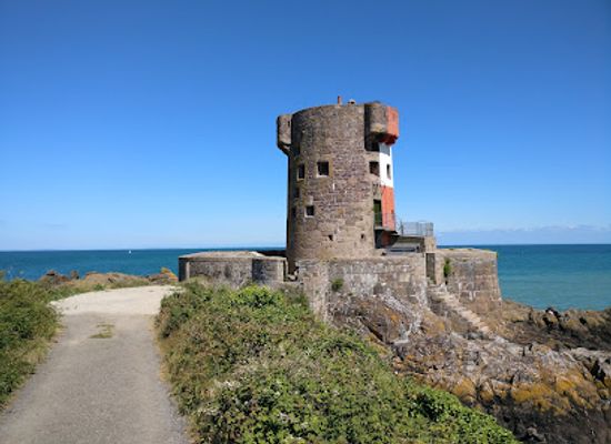 jersey/rozel-bay/landmark/archirondel-tower