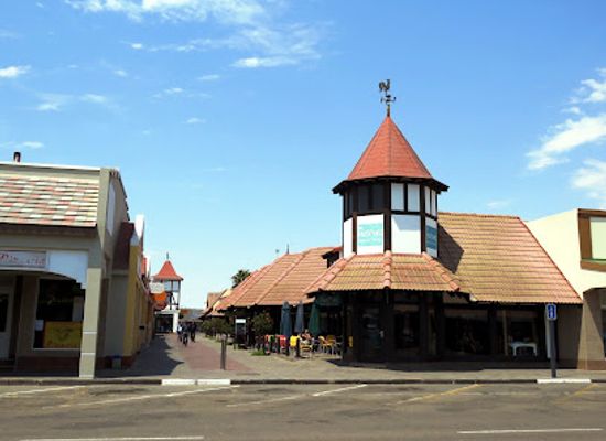 namibia/swakopmund/landmark/die-muschel-book-art-shop