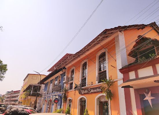 india/panaji/altinho/landmark/fountainhas-colorful-houses
