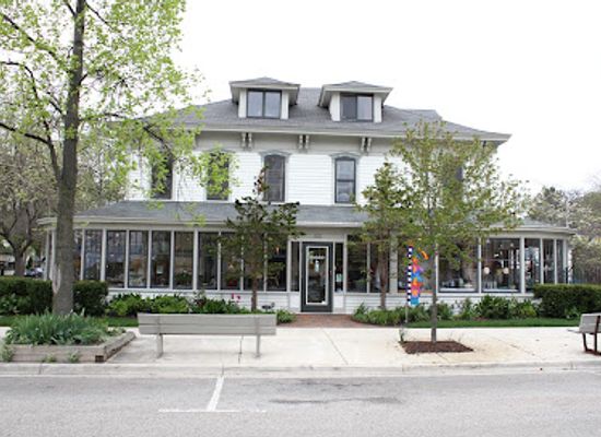michigan/saugatuck/landmark/good-goods