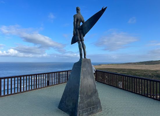 portugal/ericeira/landmark/praia-de-ribeira-d-ilhas