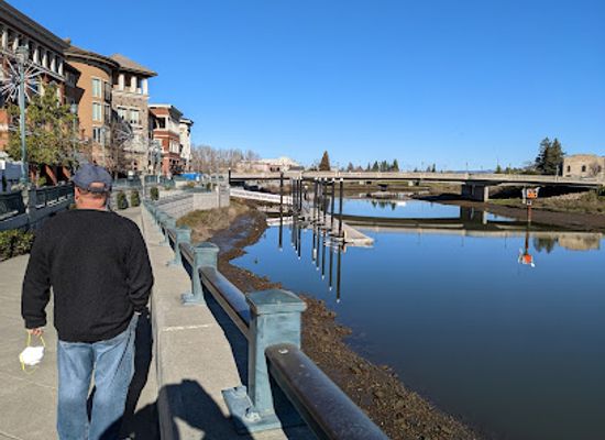 california/napa/landmark/napa-river-walkway