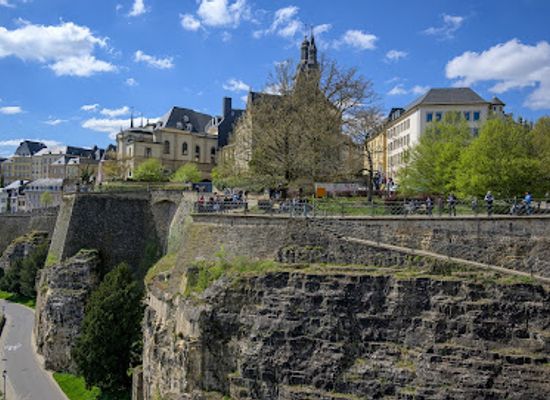 luxembourg/luxembourg-city/grund/landmark/monument-of-the-millennium