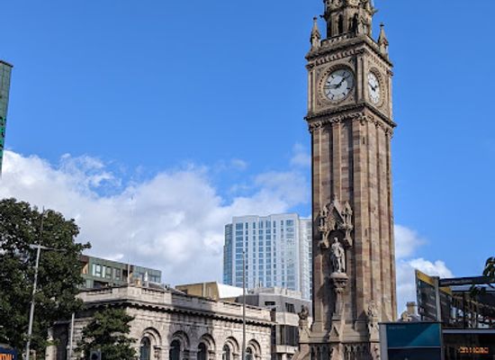 united-kingdom/belfast/queens-quarter/attraction/queen-s-square