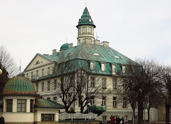 latvia/jurmala/landmark/raina-and-aspazija-monument
