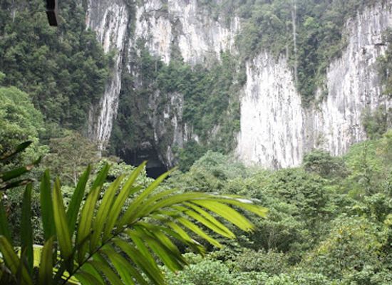 malaysia/mulu-national-park/landmark/mulu-national-park-entrance