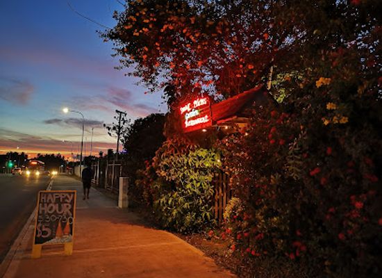 fiji/western-division/landmark/small-plates-restaurant