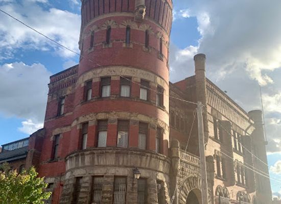 ohio/cleveland/landmark/cleveland-grays-armory-museum