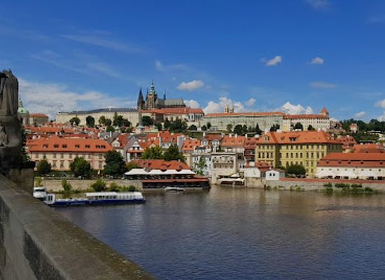 czechia/central-bohemia/landmark/czech-bridge
