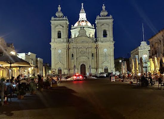 malta/xaghra/landmark/73-in-the-square