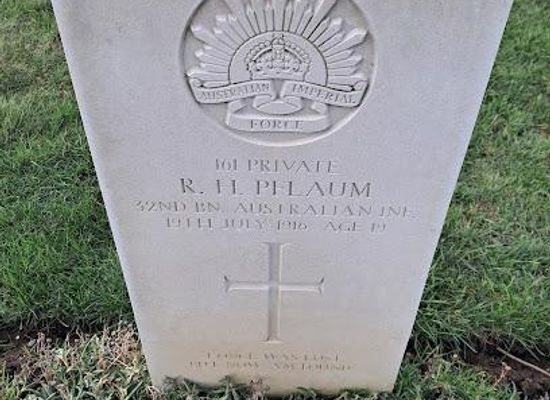 france/nord-pas-de-calais/landmark/cimetiere-militaire-de-fromelles-bois-du-faisan-fromelles-pheasant-wood-military-cemetery