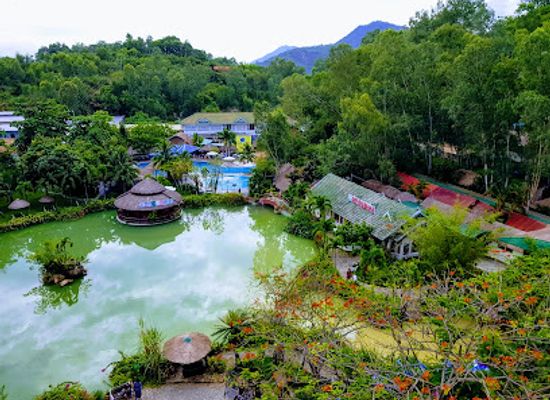 vietnam/south-central-coast/landmark/thap-ba-mud-bath