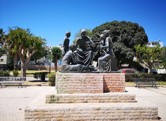 greece/dodecanese/landmark/statue-of-hippocrates
