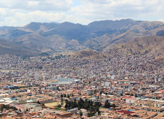 peru/cusco/historic-center/landmark/statue-of-christ