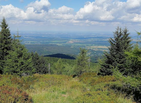 czechia/jizera-mountains/landmark/the-plaque-rock