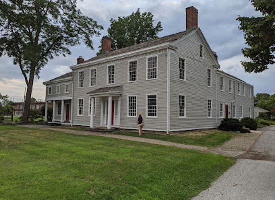 ohio/western-reserve/landmark/dunham-tavern-museum-gardens