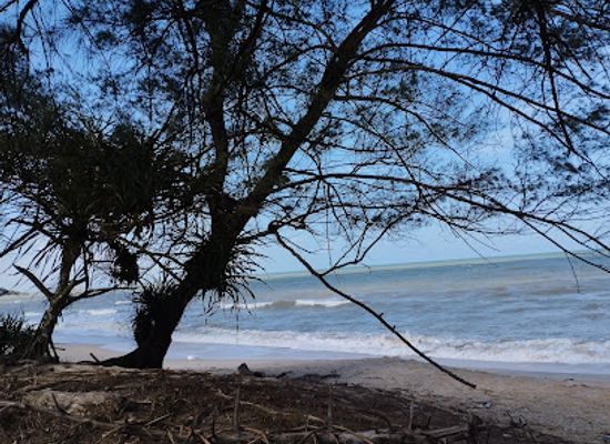 malaysia/kuantan/landmark/pelindung-beach