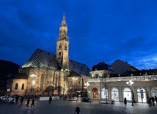 italy/alto-adige/landmark/waltherplatz
