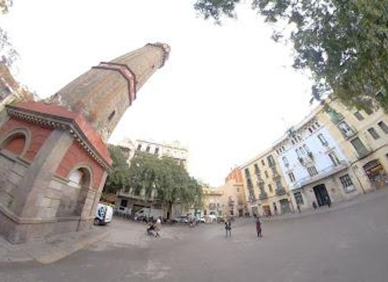 spain/barcelona/landmark/pl-de-la-vila-de-madrid