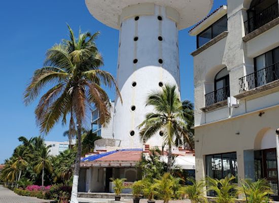 mexico/ixtapa-zihuatanejo/ixtapa/landmark/marina-ixtapa