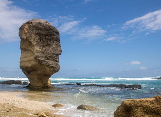 indonesia/west-nusa-tenggara/landmark/batu-payung
