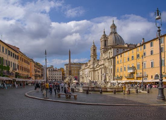 italy/lazio/landmark/piazza-navona
