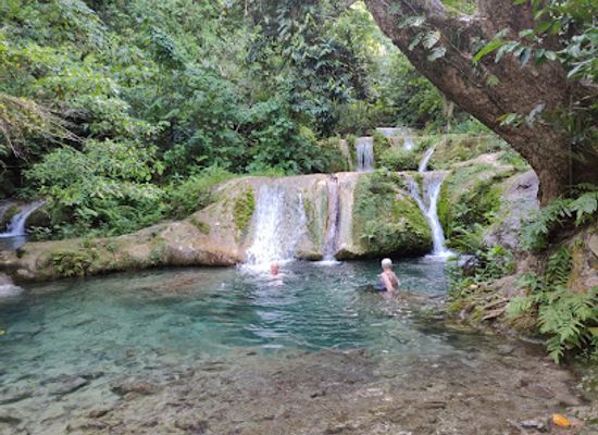 vanuatu/isangel/landmark/evergreen-cascades-waterfall