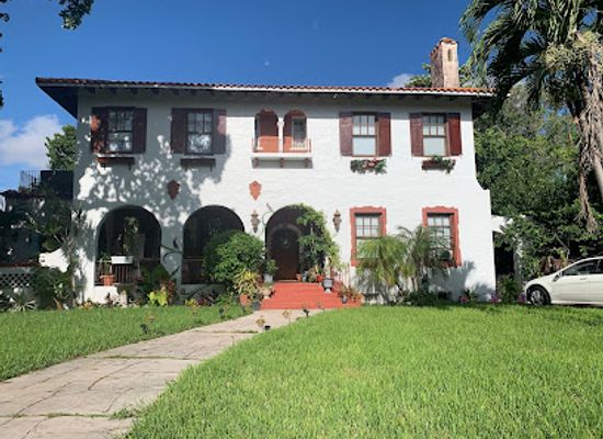 florida/miami/landmark/theodore-vivian-moore-historic-estate