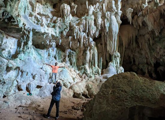 haiti/lac-azuei/landmark/cave-grotte-marie-jeanne