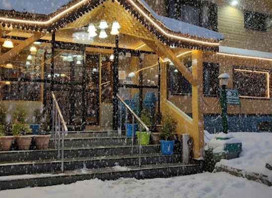 india/gulmarg/landmark/hotel-khaleel-palace