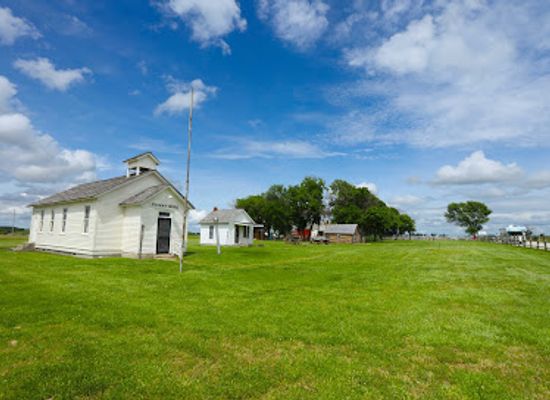kansas/osage-cuestas/landmark/little-house-on-the-prairie-museum