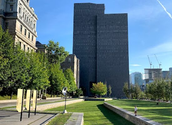 canada/montreal/landmark/le-champ-de-mars