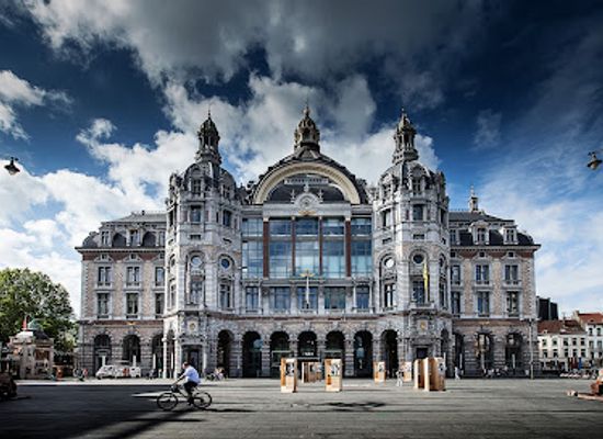 belgium/antwerp/landmark/station-antwerpen-centraal