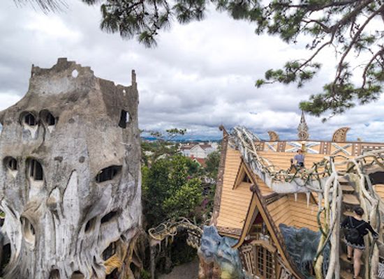 vietnam/central-highlands/landmark/crazy-house