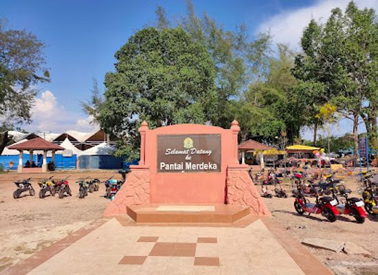 malaysia/kedah/landmark/pantai-merdeka